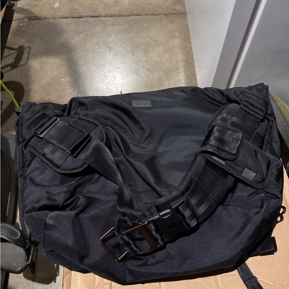 Incase Courier Collection Messenger Bag 2010 RARE VINTAGE - Picture 7 of 11